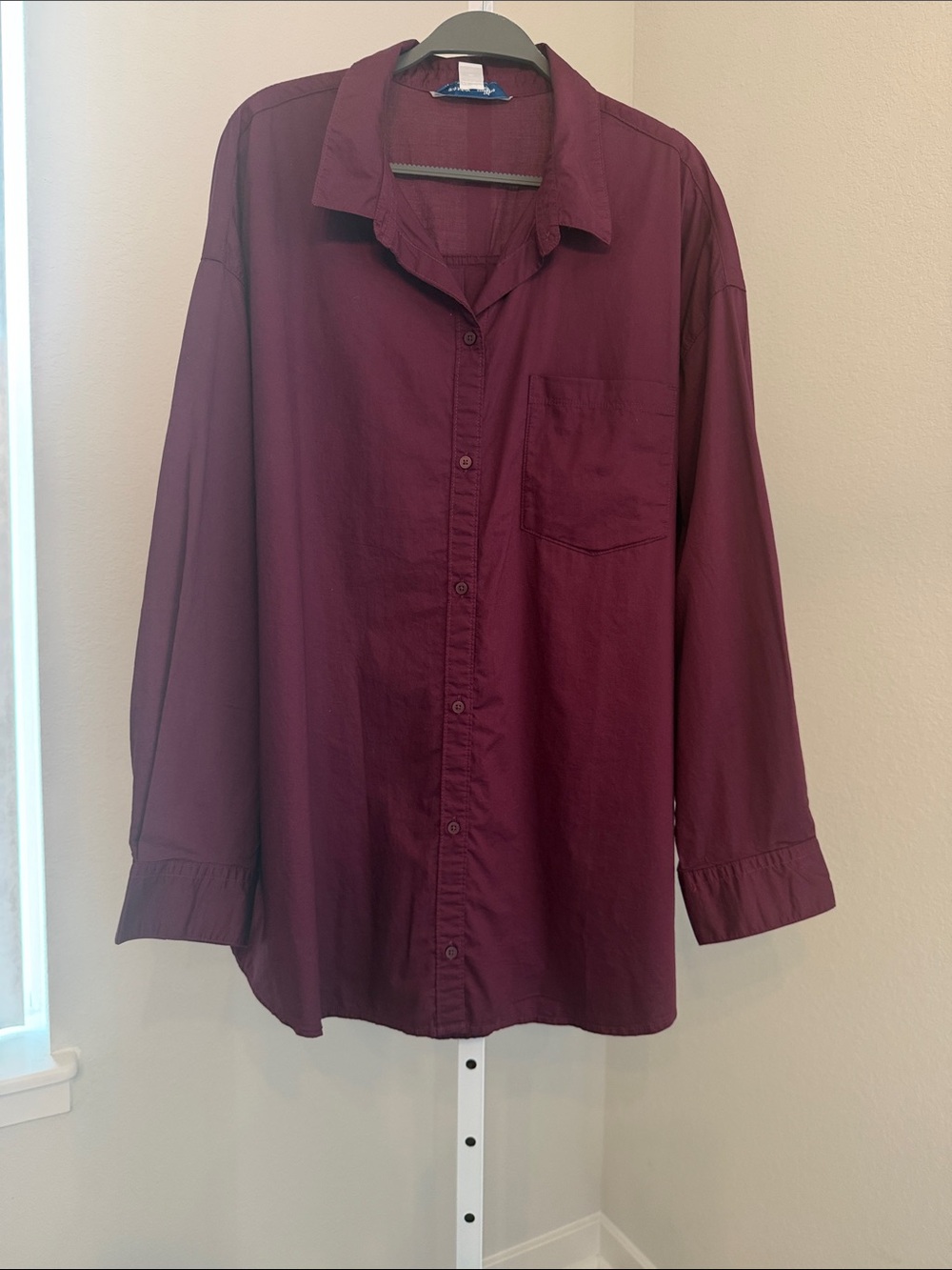 Old Navy Men's Button-Up Shirt in Deep Wine